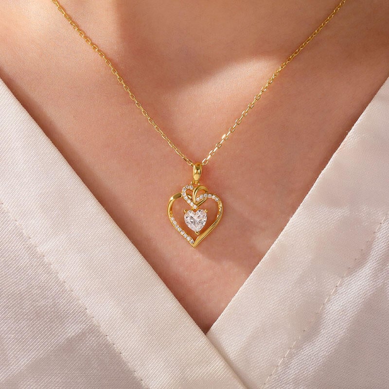 Custom Classic Twist Heart Pendant Necklace